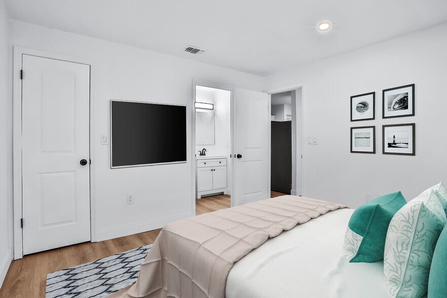 More Photos Of 1830 S Clyde Morris Blvd, Daytona Beach Apartments For Sale