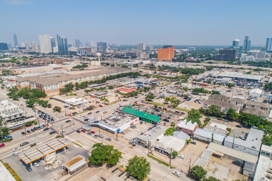 More Photos Of 2522 Bissonnet St, Houston Freestanding For Lease