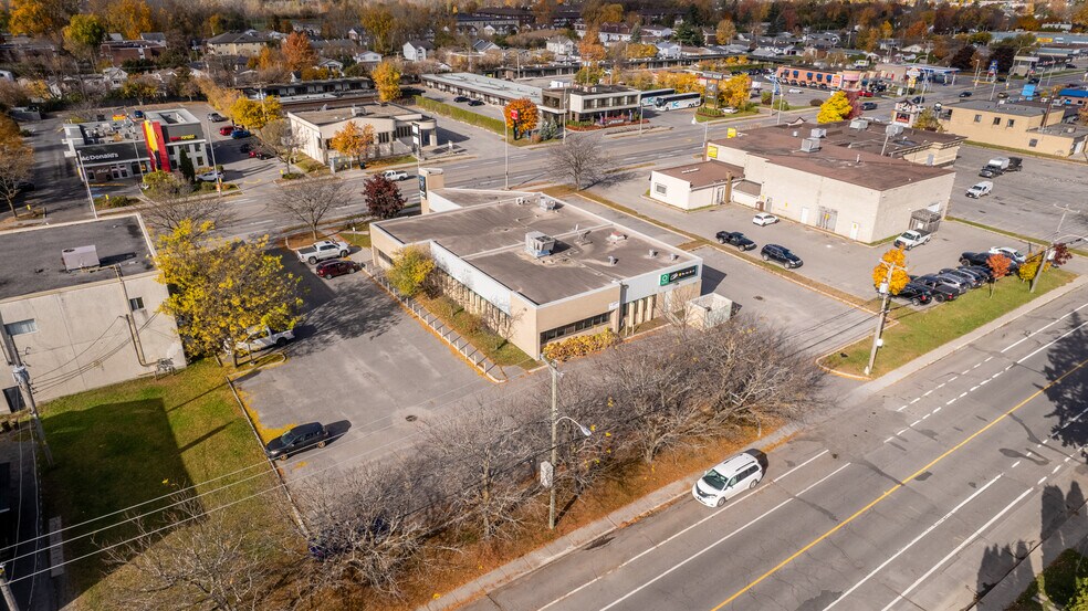 More Photos Of 93 Boul Gréber, Gatineau Office For Sale