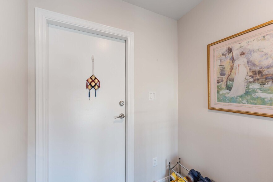 More Photos Of 732 Morin St, Ottawa Apartments For Sale