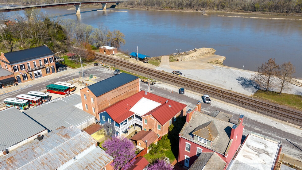 More Photos Of 208-210 Wharf St, Hermann Hospitality For Sale