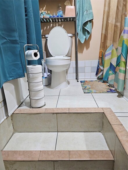 More Photos Of 106 E Tarpon Ave, Tarpon Springs Apartments For Sale