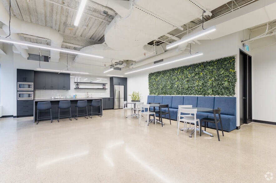 More Photos Of 70 York St, Toronto Office For Lease