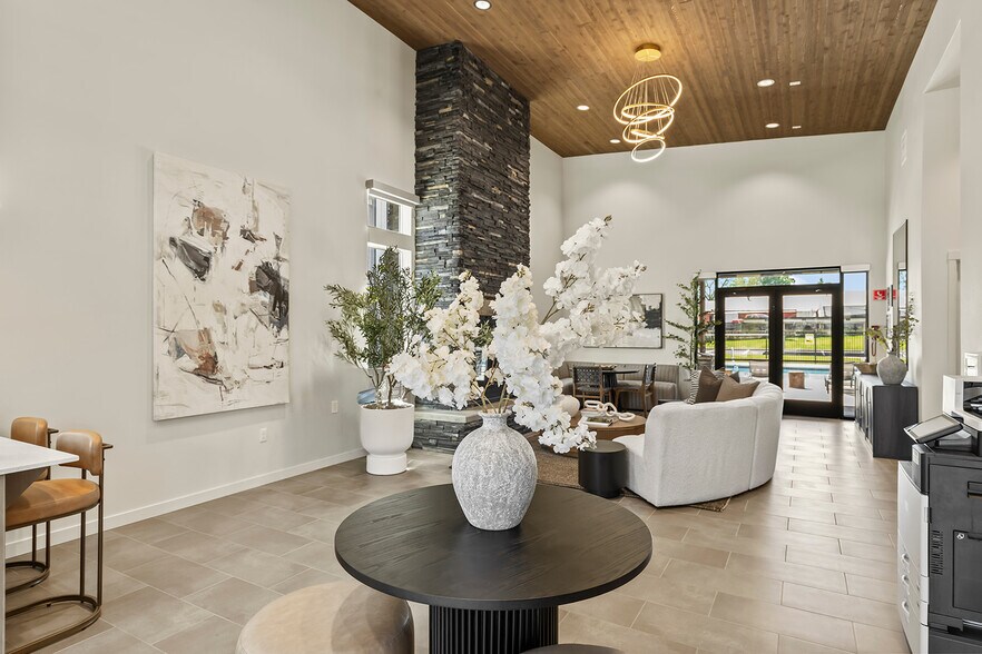 More Photos Of 7011 NE 126th St, Vancouver Apartments For Sale