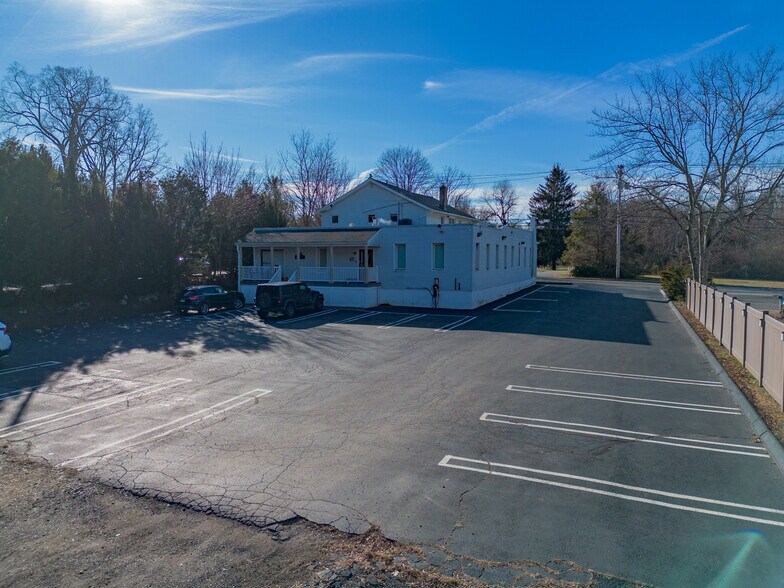 More Photos Of 657 Orange Center Rd, Orange Office For Sale