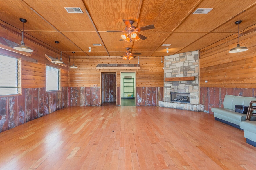 More Photos Of 505 W 9th St, Chickamauga Fast Food For Sale