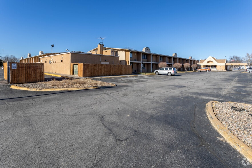 More Photos Of 3537 W Broadway, Council Bluffs Hotel For Sale