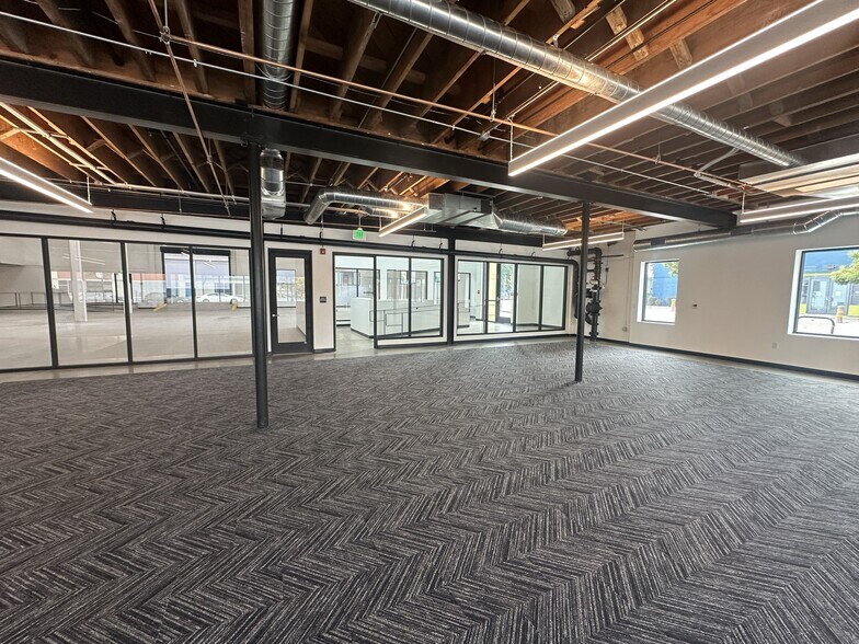 More Photos Of 4700 San Pablo Ave, Emeryville Warehouse For Lease