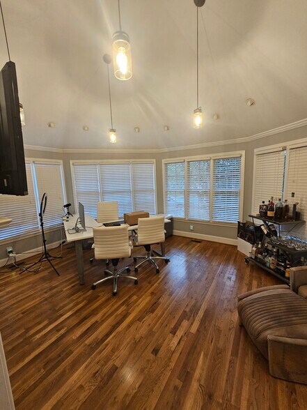 More Photos Of 35 Old Canton St, Alpharetta Office Residential For Sale