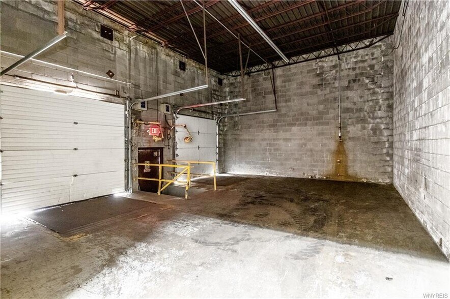 More Photos Of 1885 Harlem Rd, Buffalo Warehouse For Sale