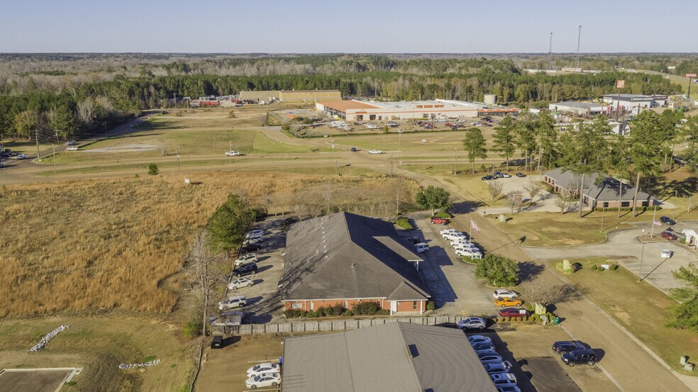 More Photos Of 1395 Johnny Johnson Dr, Brookhaven Office For Sale