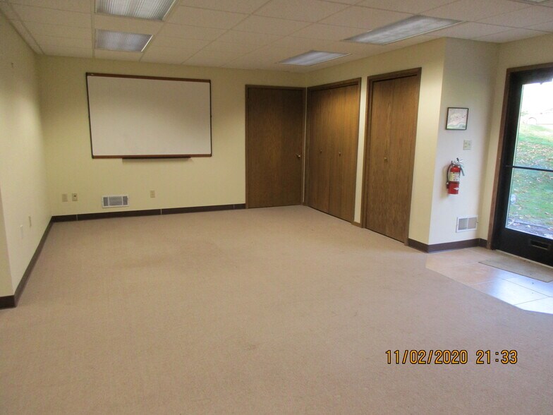 More Photos Of 3 Heritage Oak Ln, Battle Creek Medical For Sale