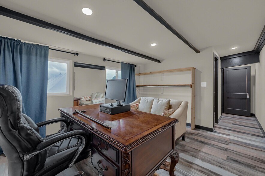 More Photos Of 9517 Collinsville fwy, Collinsville Industrial For Sale