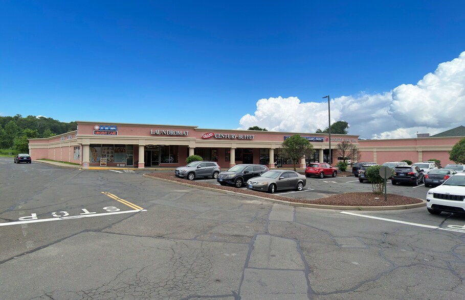 More Photos Of 1 Padanaram Rd, Danbury Storefront For Lease