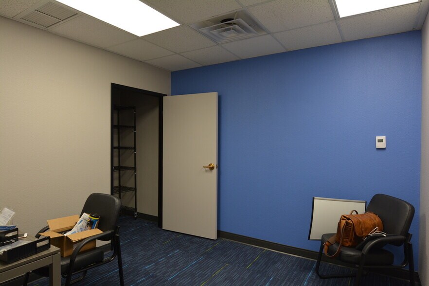 More Photos Of 10503 W Thunderbird Blvd, Sun City Medical For Lease