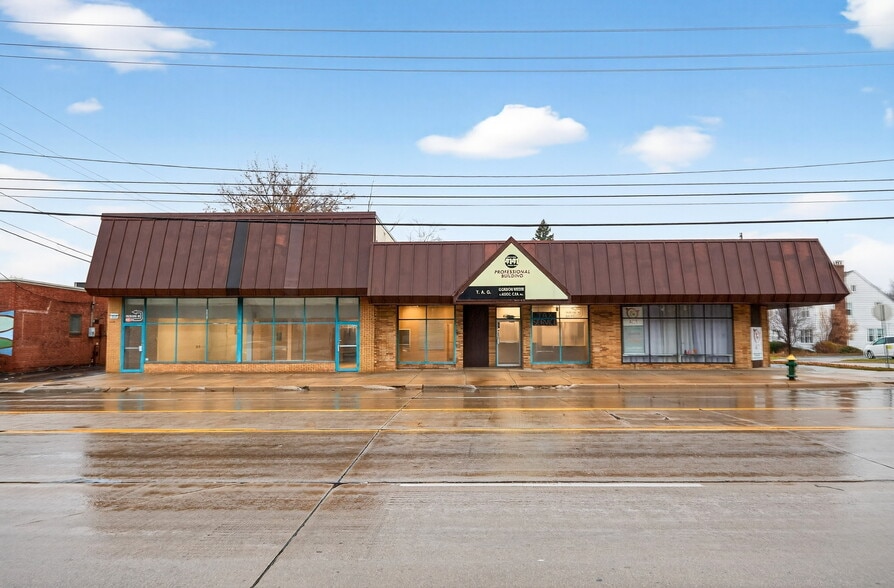Primary Photo Of 4127-4141 Mayfield Rd, South Euclid Office For Sale