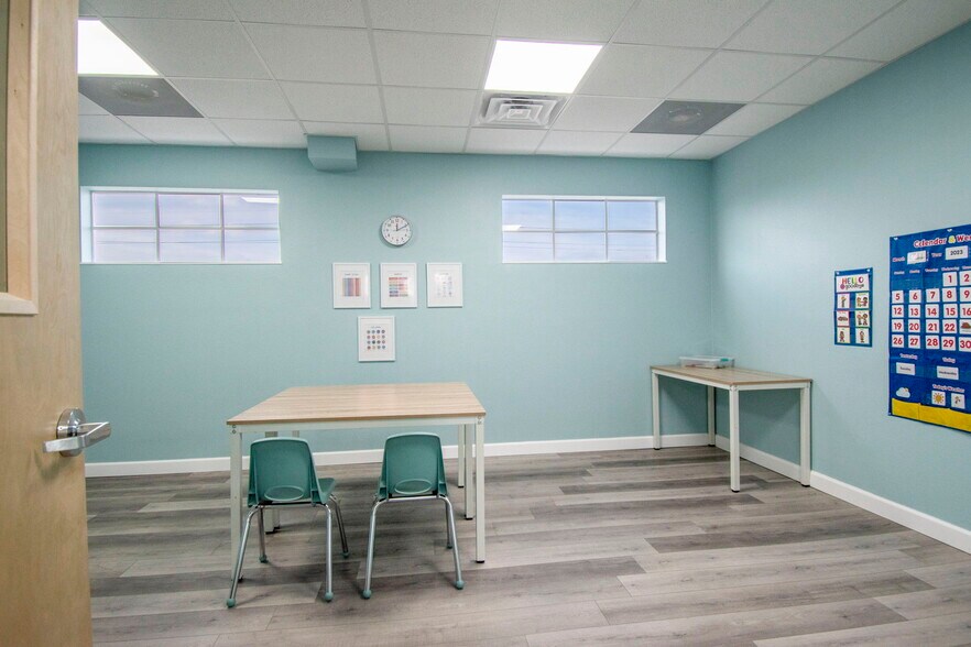 More Photos Of 4535 Tamiami Trl, Port Charlotte Office For Lease