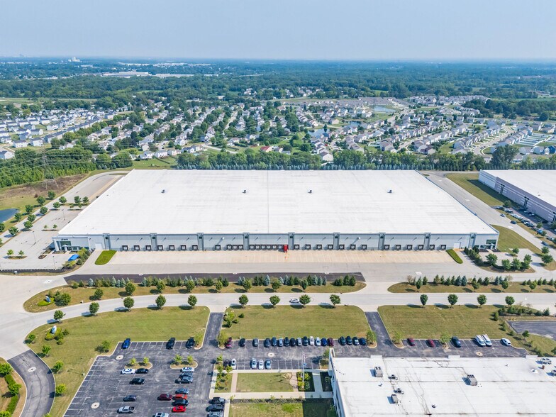 More Photos Of 5415 Centerpoint Pky, Groveport Distribution For Lease