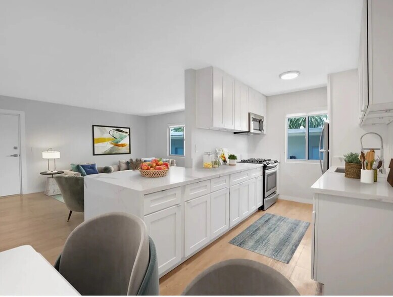 More Photos Of 1428 12th St, Santa Monica Apartments For Sale