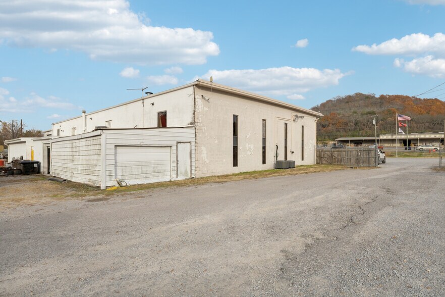 More Photos Of 3502 Dickerson Pike, Nashville Flex For Sale