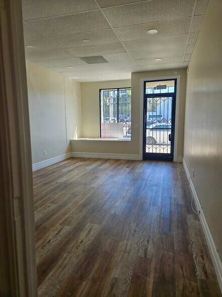 More Photos Of 1241 S Fairfax Ave, Los Angeles Storefront Retail Office For Lease