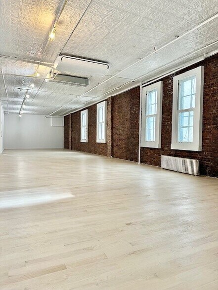 More Photos Of 166 Mercer St, New York Office For Lease