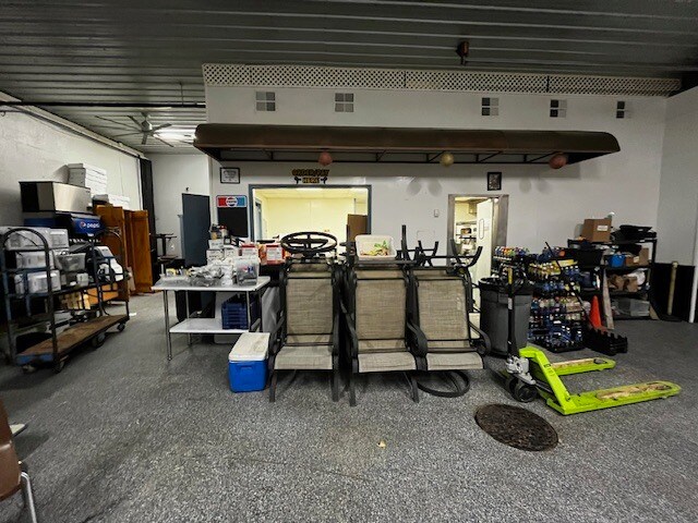 More Photos Of 220 Forest View Rd, Saint Marys Flex For Sale