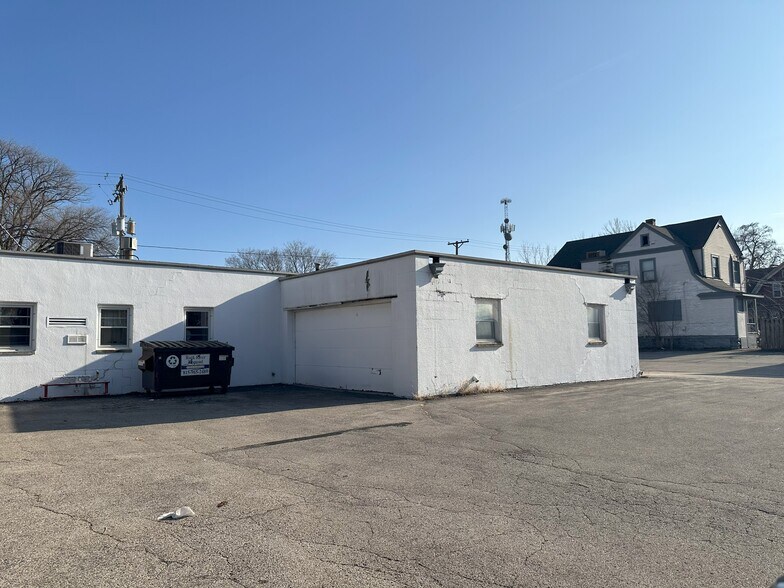 More Photos Of 210 N Longwood St, Rockford Medical For Sale