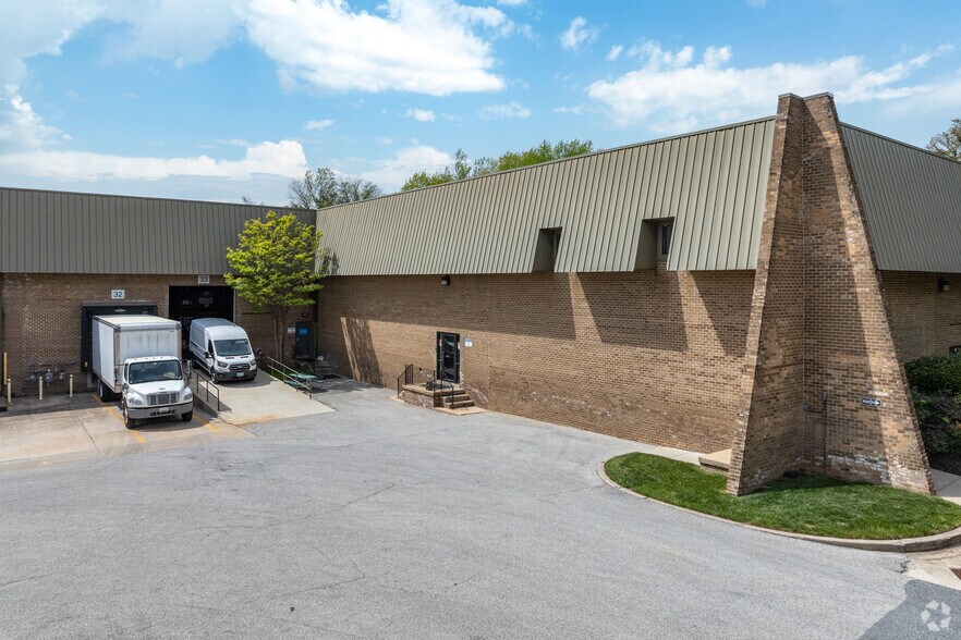 More Photos Of 8679 Greenwood Pl, Savage Unknown For Lease