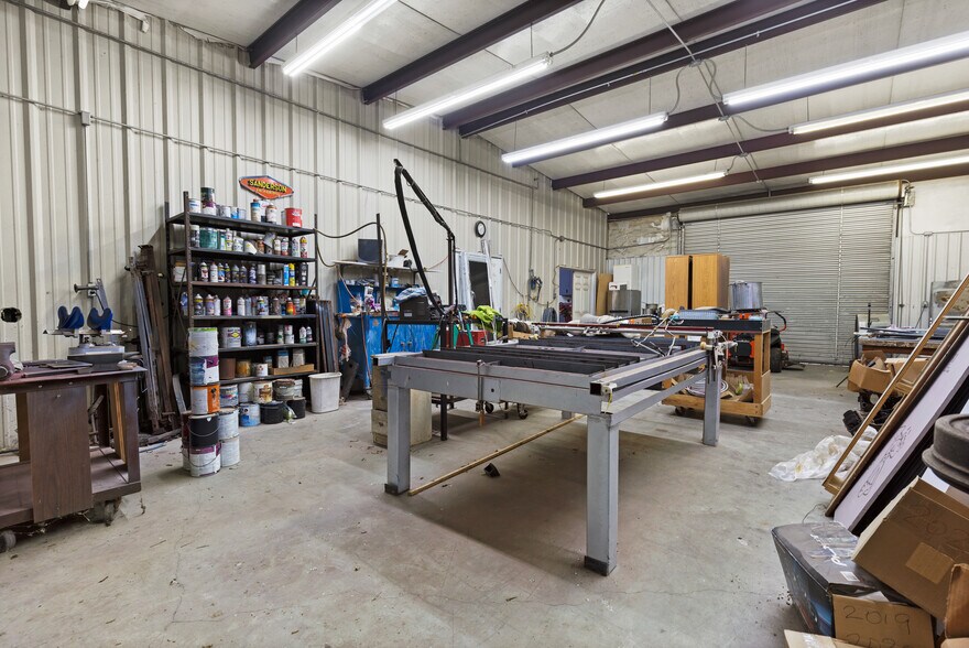 More Photos Of 414 County Road 437, Eddy Service For Sale