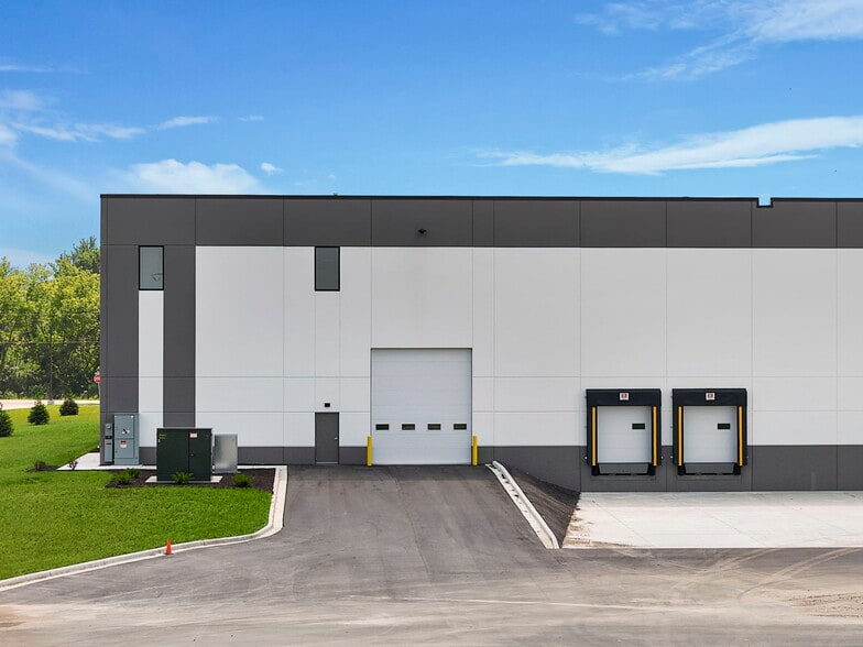 More Photos Of 4410 Daentl Rd, Deforest Industrial For Lease