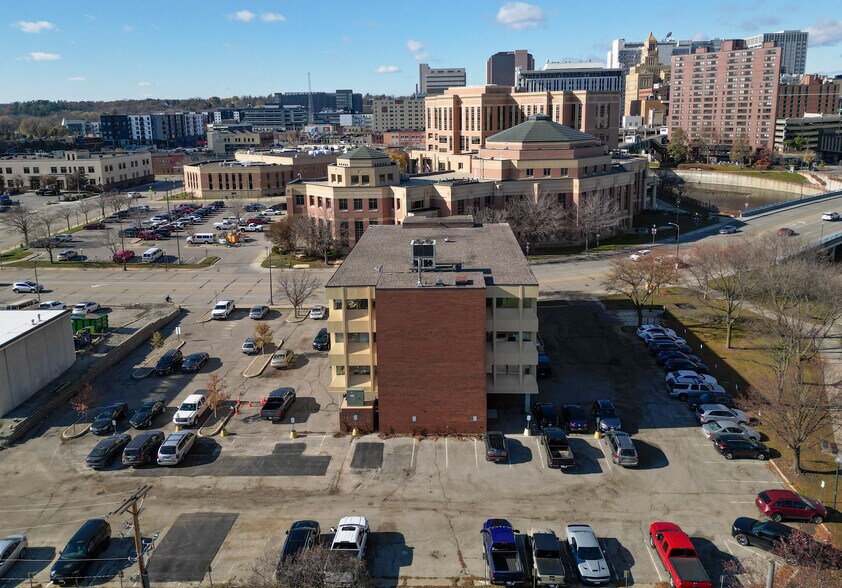 More Photos Of 300 3rd Ave SE, Rochester Medical For Sale