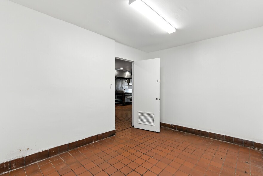 More Photos Of 4355 Sonoma Blvd, Vallejo Restaurant For Lease