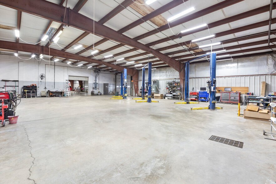 More Photos Of 913 Longfield Rd, Colonial Beach Industrial For Sale