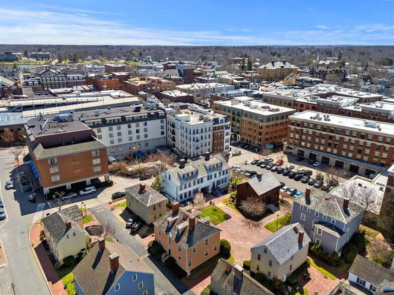 More Photos Of 409 The Hill, Portsmouth Hotel For Sale