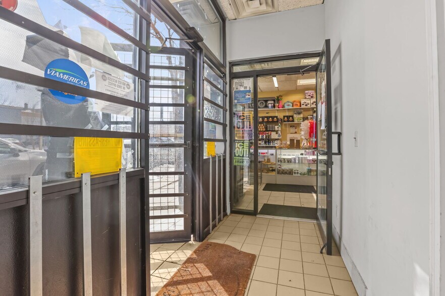 More Photos Of , Minneapolis General Retail For Sale