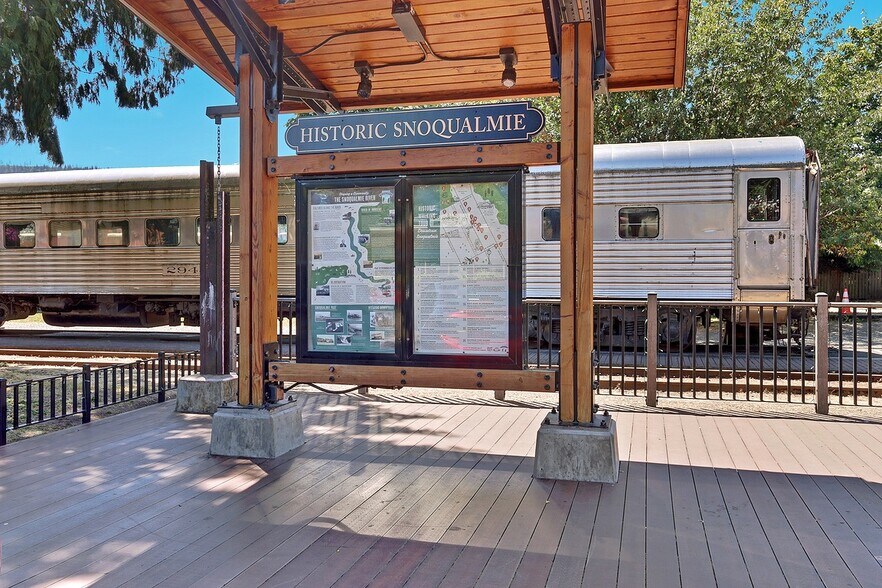 More Photos Of 8030 Railroad Ave SE, Snoqualmie Supermarket For Sale