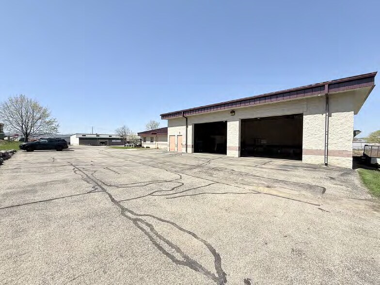More Photos Of 819 Walsh Rd, Madison Flex For Sale