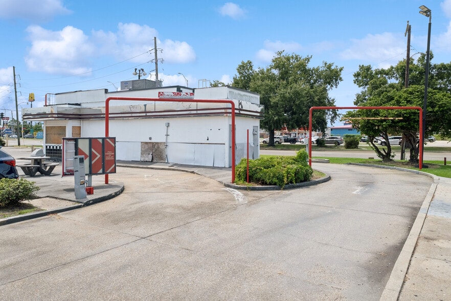 More Photos Of 3102 Loyola Dr, Kenner Fast Food For Lease