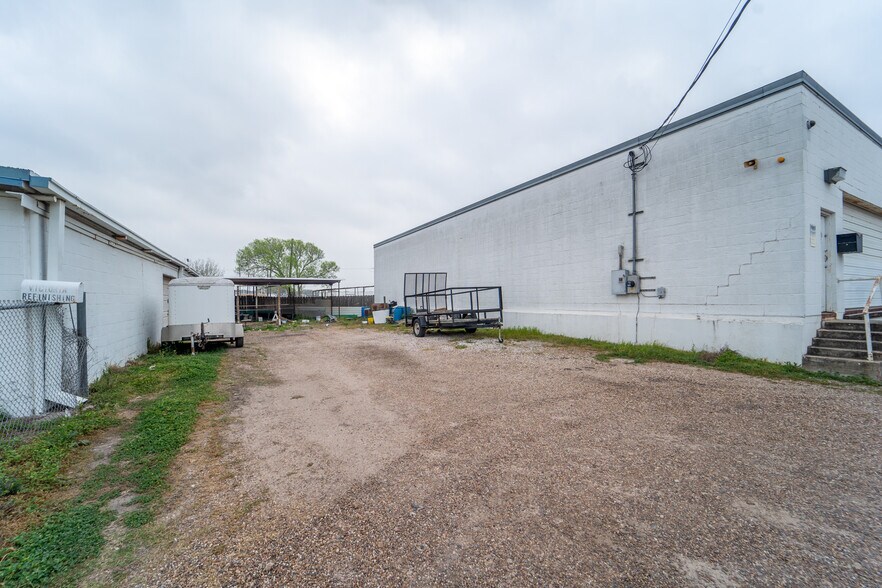 More Photos Of 3505 Houston Hwy, Victoria Warehouse For Sale
