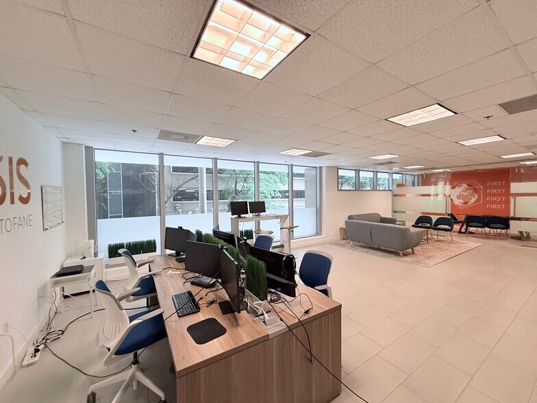 More Photos Of 150 SE 2nd Ave, Miami Office Residential For Sale