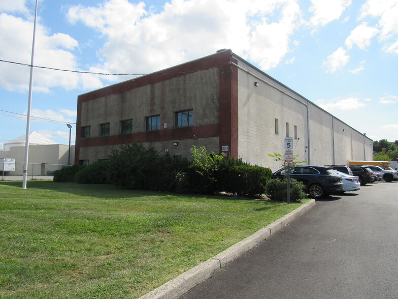 Primary Photo Of 832 Ridgewood Ave, North Brunswick Warehouse For Lease