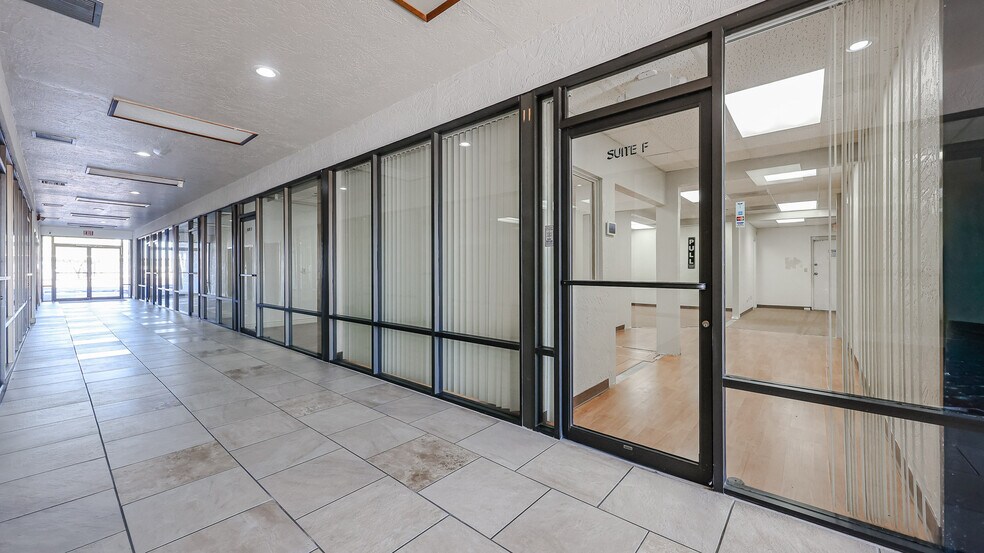 More Photos Of 9460 W Peoria Ave, Peoria Office For Sale