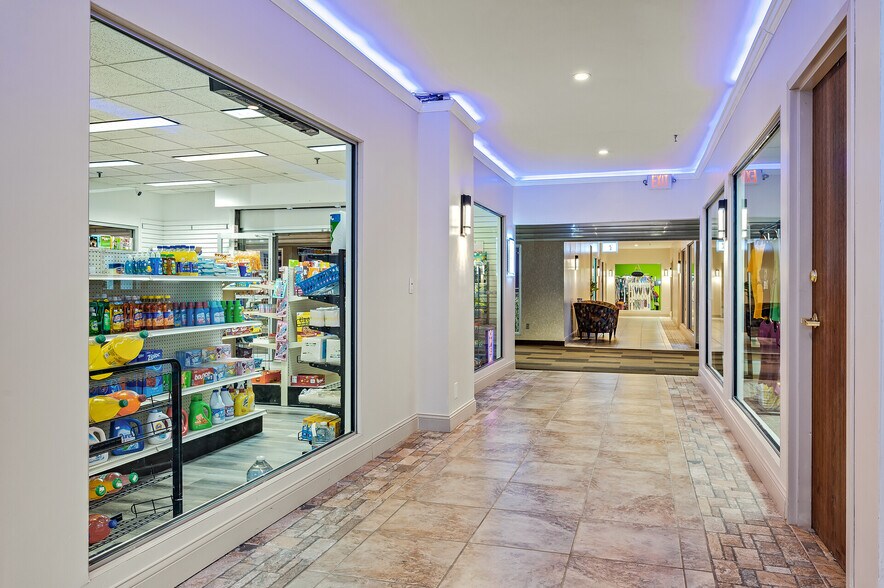 More Photos Of 250 2nd Ave S, Minneapolis Apartments For Lease