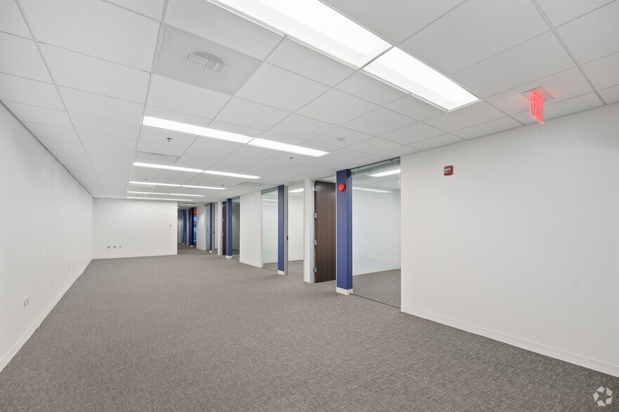 More Photos Of 2001 L St NW, Washington Office For Lease