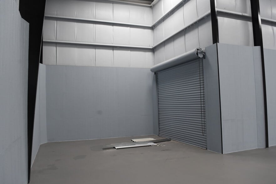 More Photos Of 8998 N 130th Ave, Largo Manufacturing For Sale