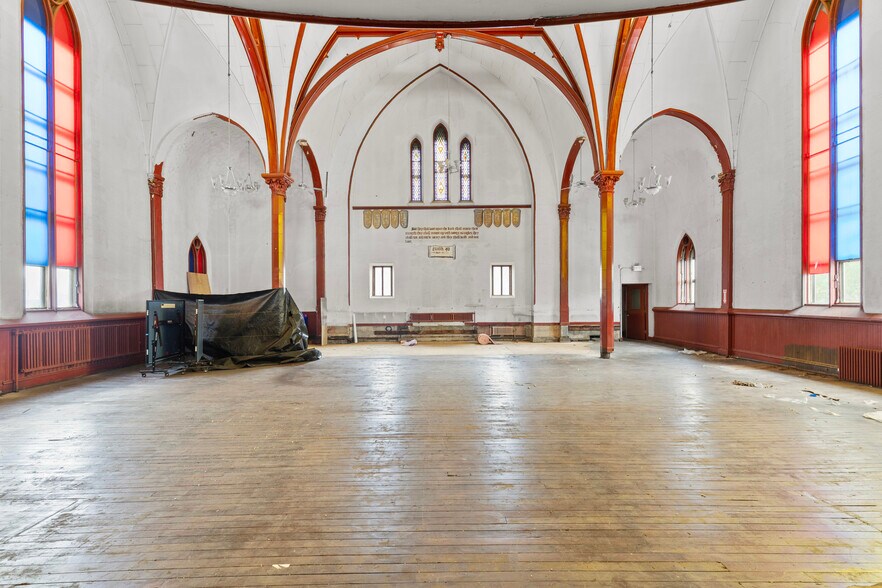 More Photos Of 124-140 W Garfield Ave, Milwaukee Religious Facility For Sale