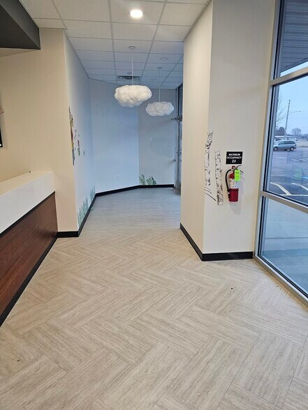 More Photos Of 4852-4854 S State Highway Ff, Battlefield General Retail For Lease