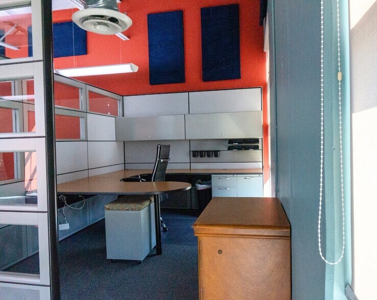 More Photos Of 1625 Ord Way, Oceanside Warehouse For Lease