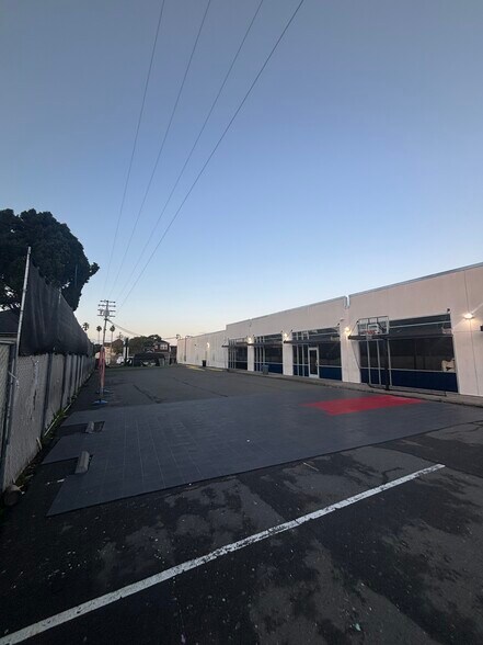 More Photos Of 4215 Foothill Blvd, Oakland Freestanding For Lease